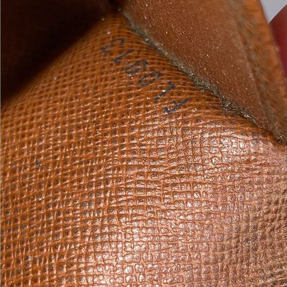 Authentic Louis Vuitton 4Key Wallet/Card Holder - Picture 11 of 11